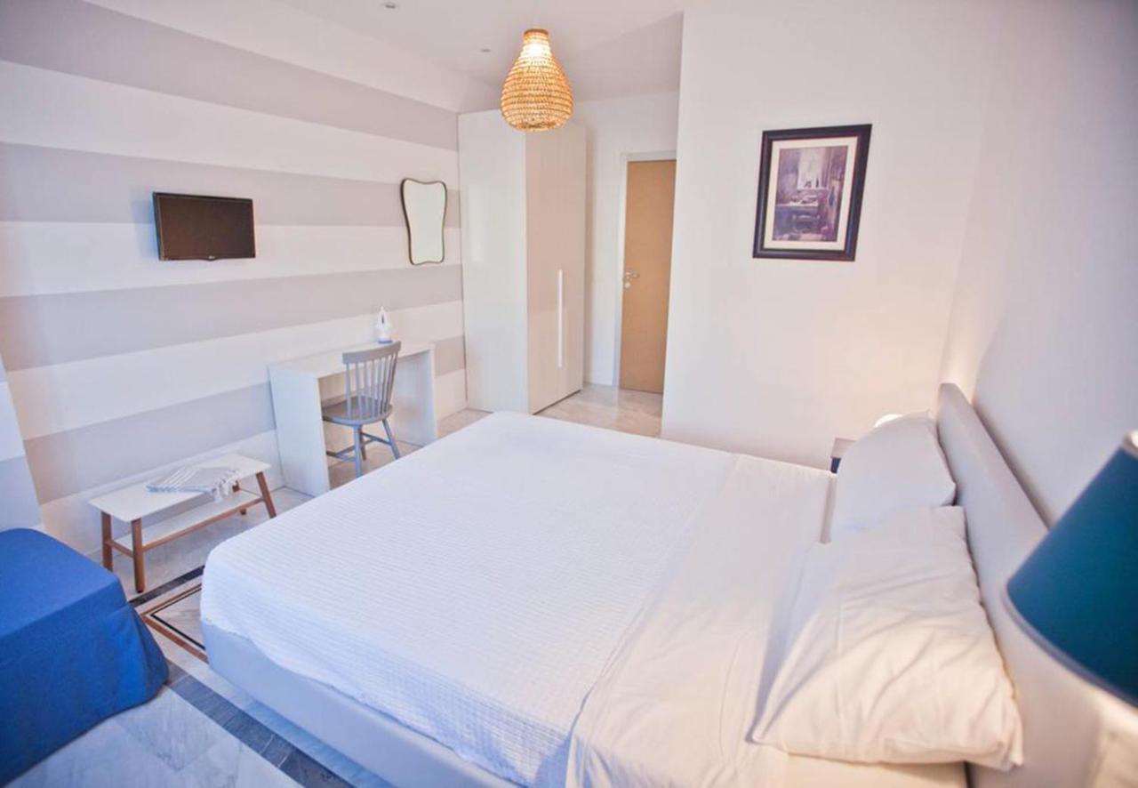 Casa Di Sabel Hotel Лече Екстериор снимка