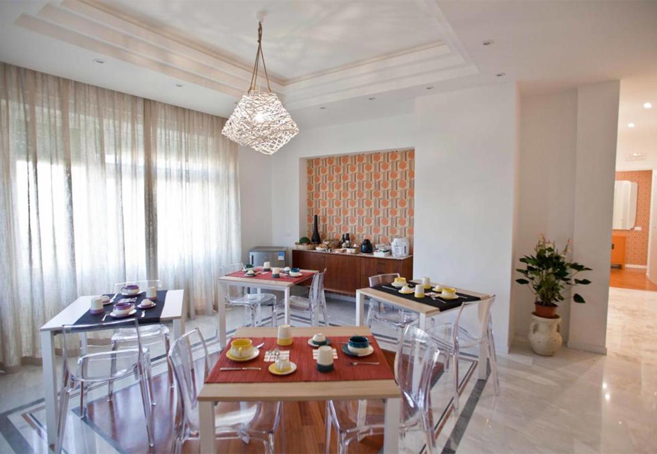 Casa Di Sabel Hotel Лече Екстериор снимка