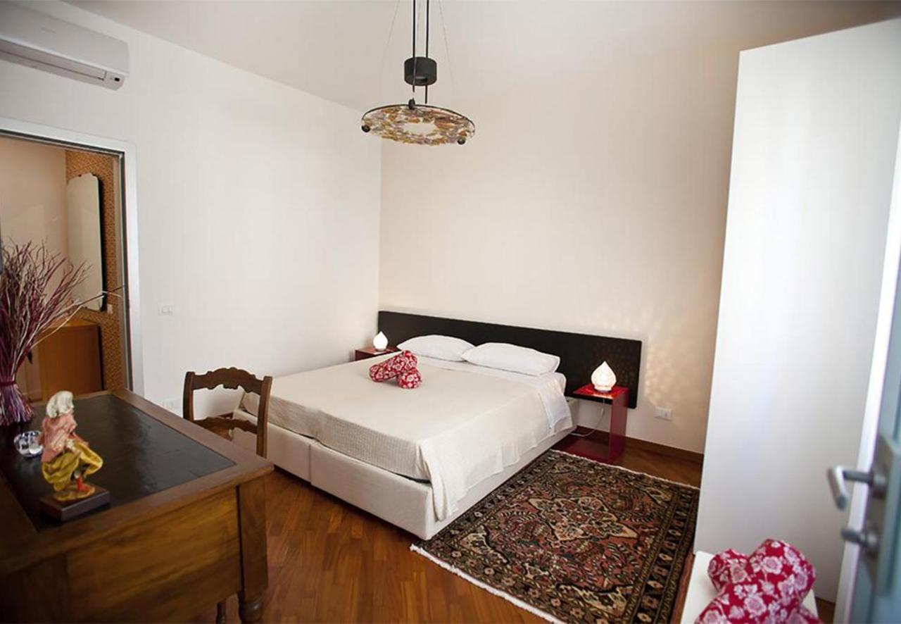 Casa Di Sabel Hotel Лече Екстериор снимка
