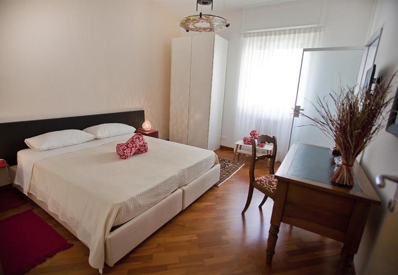 Casa Di Sabel Hotel Лече Екстериор снимка